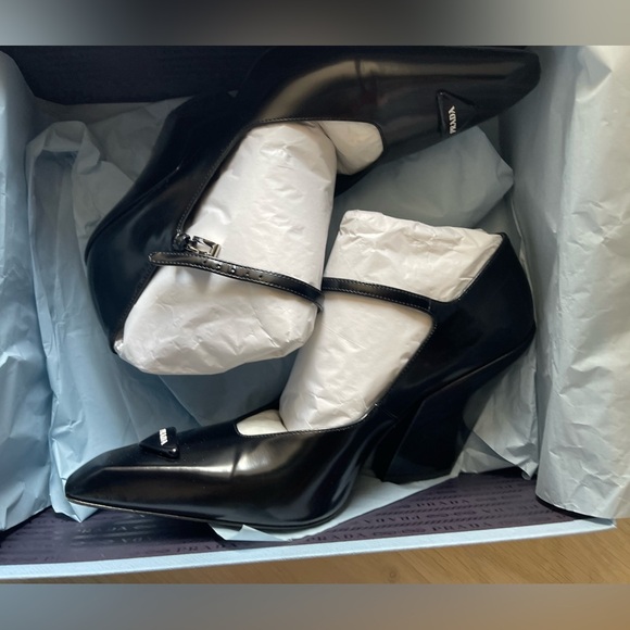 Prada pointed Mary Jane pumps, Black, size 38.5 - Picture 3 of 7
